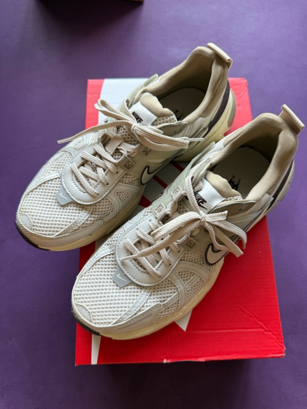 Nike Cream/Tan Mesh Running Sneakers